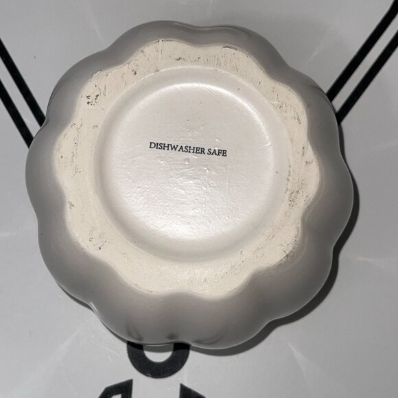 White Pumpkin Ceramic Cookie Jar, Candy Jar, Canister Fall Theme Or Halloween - Picture 2 of 8